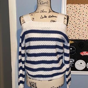 NWT! SO-Cold Shoulder Pullover!